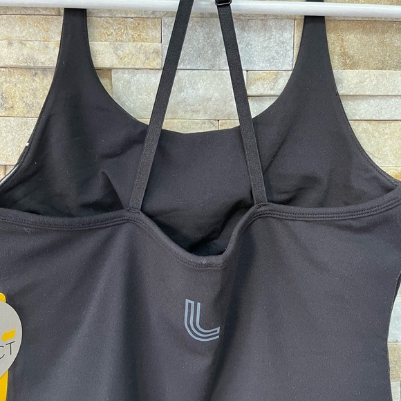 NWT Lole spiral tank top with built in bra, SML - Picture 4 of 7